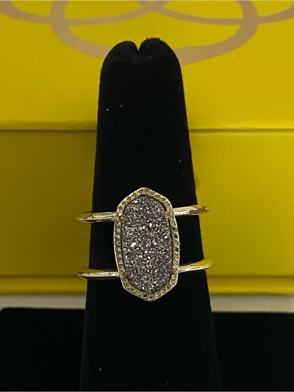 Kendra Scott Elyse Size 7 Ring Gold Tone Double-Band Sparkling Gray Drusy Ring